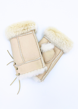 Load image into Gallery viewer, Handsfree Shearling & Rabbit Texting Gloves