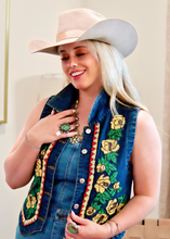 Load image into Gallery viewer, Beaded Vest
