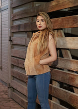 Load image into Gallery viewer, Women's Sheared Muskrat Vest, Western