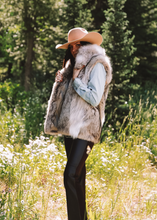 Load image into Gallery viewer, Coyote Vest