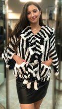 Load image into Gallery viewer, Black/White Knitted Rabbit Stole