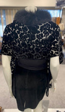 Load image into Gallery viewer, Burnout Shawl