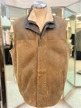 Load image into Gallery viewer, Men's Shearling Vest