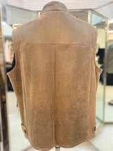 Load image into Gallery viewer, Men's Shearling Vest