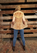 Load image into Gallery viewer, Women&#39;s Sheared Muskrat Vest, Western