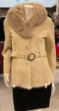 Load image into Gallery viewer, Shearling Fox Jacket with Belt