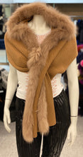Load image into Gallery viewer, Knitted Fox Fur Shawl
