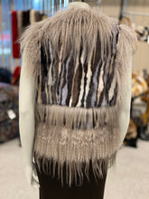 Load image into Gallery viewer, Lamb and Mink fur Vest