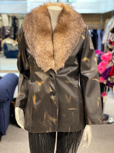 Load image into Gallery viewer, Brown Spray Painted Leather Jacket with Detachable Crystal Fox Collar