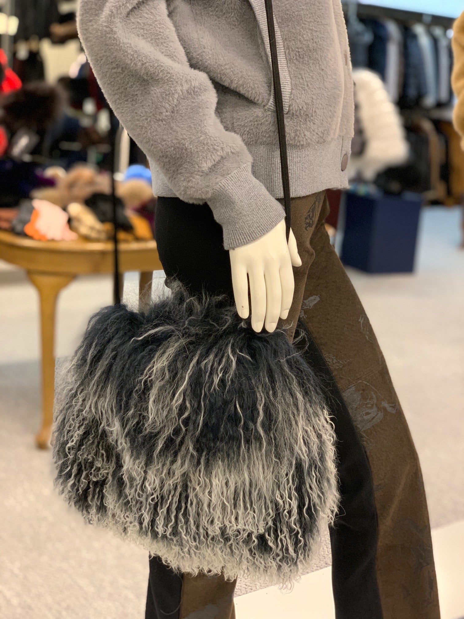 Tibetan Lamb Muff Bag – Morris Kaye Furs