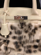 Load image into Gallery viewer, Fox Fur Leather Purse