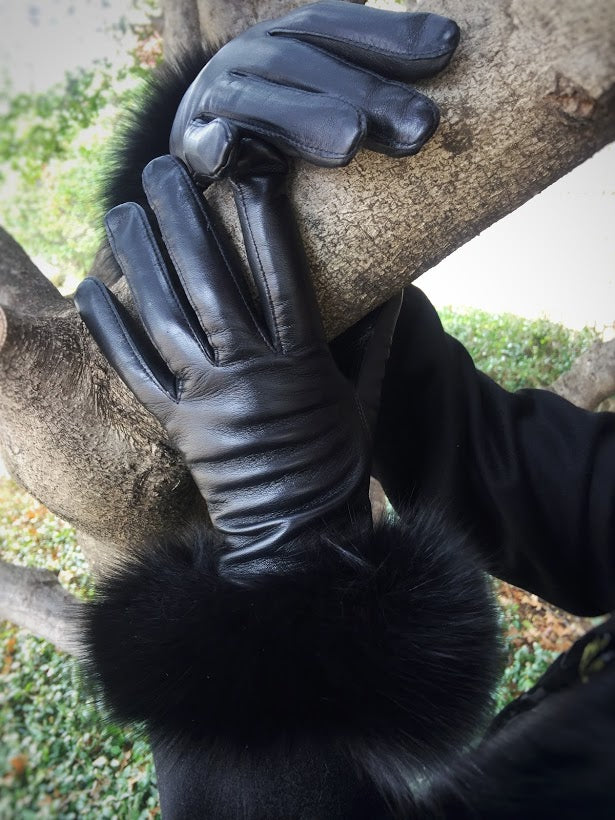Leather Gloves Trimmed with Fox Fur