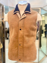 Load image into Gallery viewer, Men&#39;s Shearling Vest
