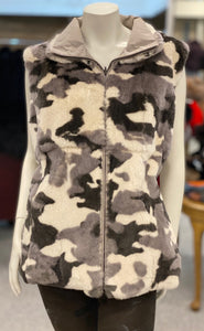 Reversible Camo Rabbit fur Vest